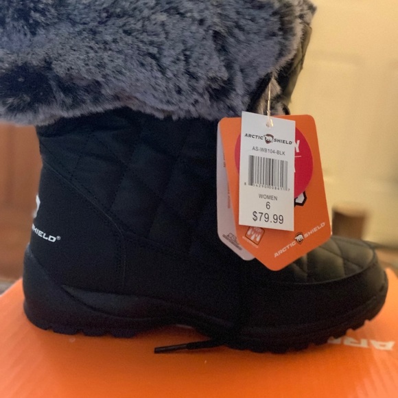 Brand new never worn got them as a gift but too small. - Picture 3 of 3